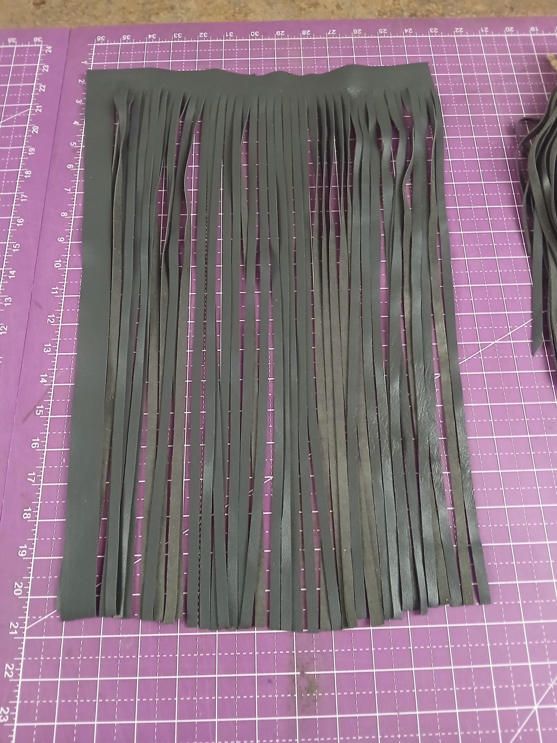 Italian Lamb 1 oz 18-inch Leather Fringe