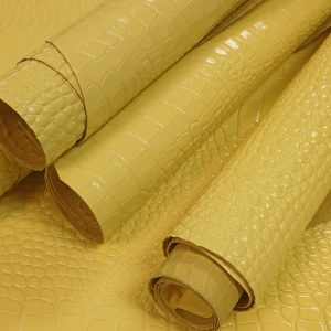 BALENCIAGA BANANA FIRM CROC 20Z SIDE